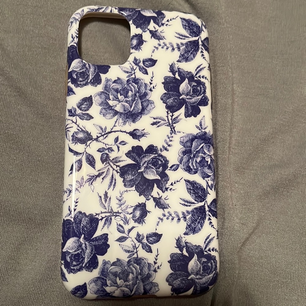 Casely Blue Floral iPhone 11 Case